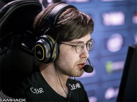 和脚步承担 和脚步承担